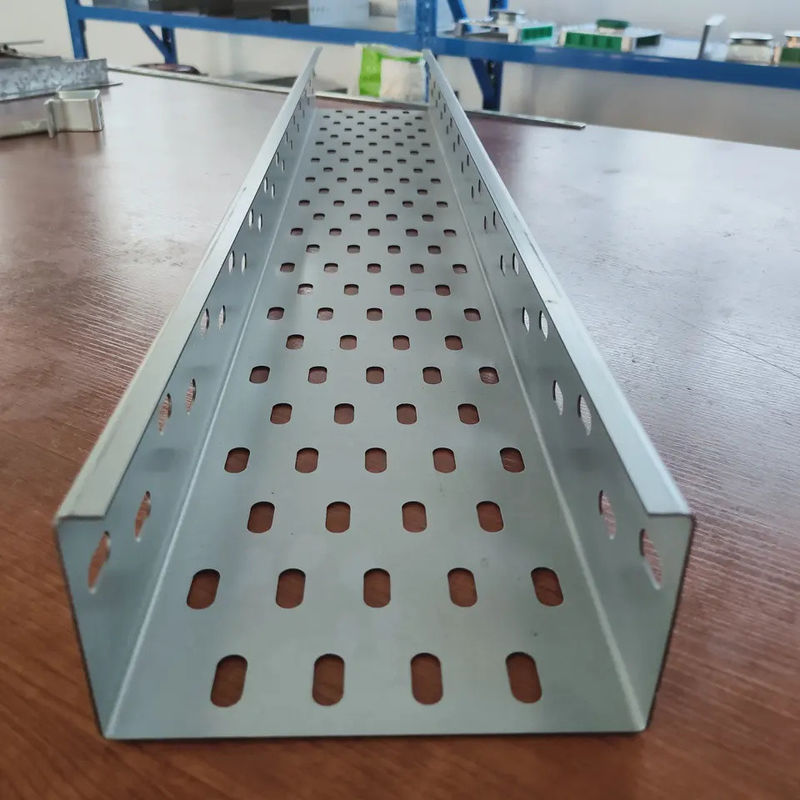 Pemasangan Sekrup Hot Dip Galvanized Cable Tray Berlubang Tebal 1.5-2.5mm