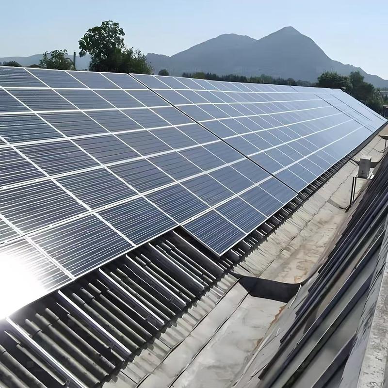 Pemasangan Klip-On Tanpa Pengeboran Dan Braket Pemasangan Atap Panel Surya Ramah Drainase