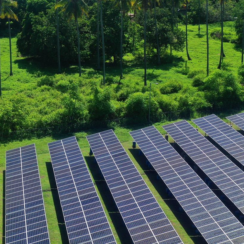 Rangka Braket PV Tahan Angin Kencang Khusus Darat, Penahan Beban Berat & Anti Korosi