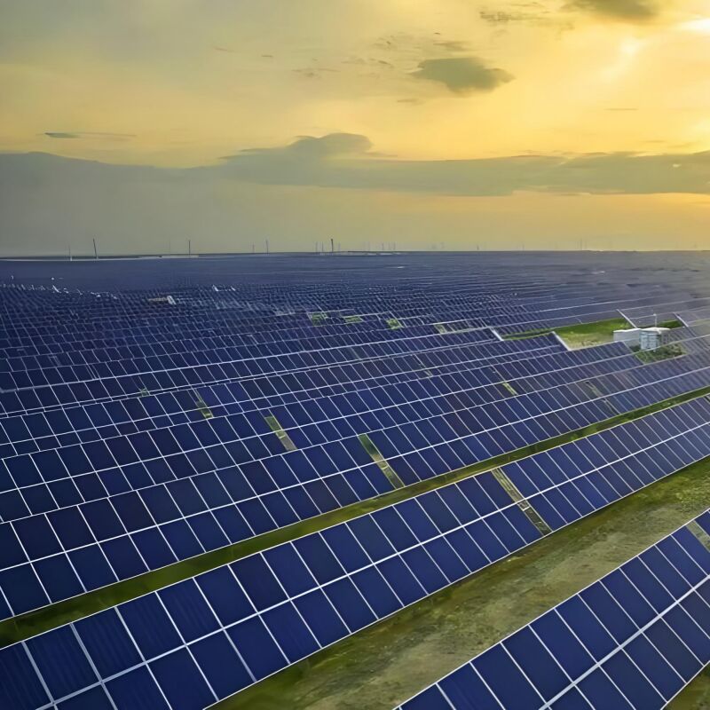 Bracket pemasangan surya darat yang dirancang untuk instalasi surya skala utilitas yang menyediakan dukungan dan solusi instalasi yang tahan lama