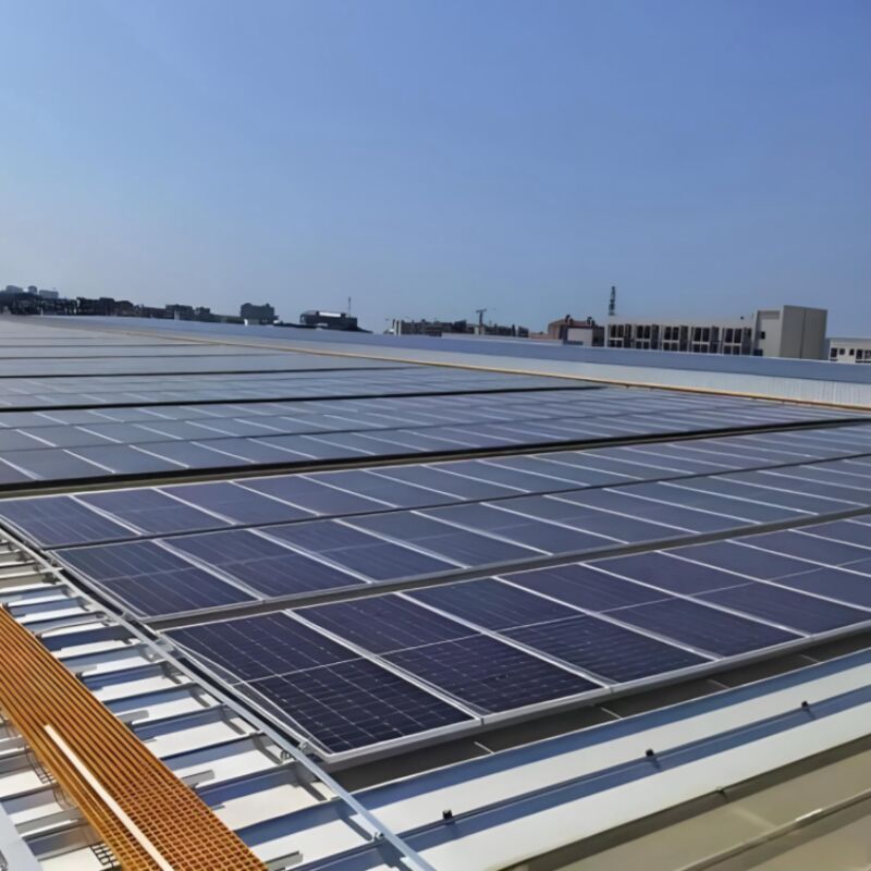 Solusi Pemasangan Atap Datar Kepadatan Tinggi: Tata Letak Multi-Baris yang Ringkas untuk Pemanfaatan Ruang Maksimal