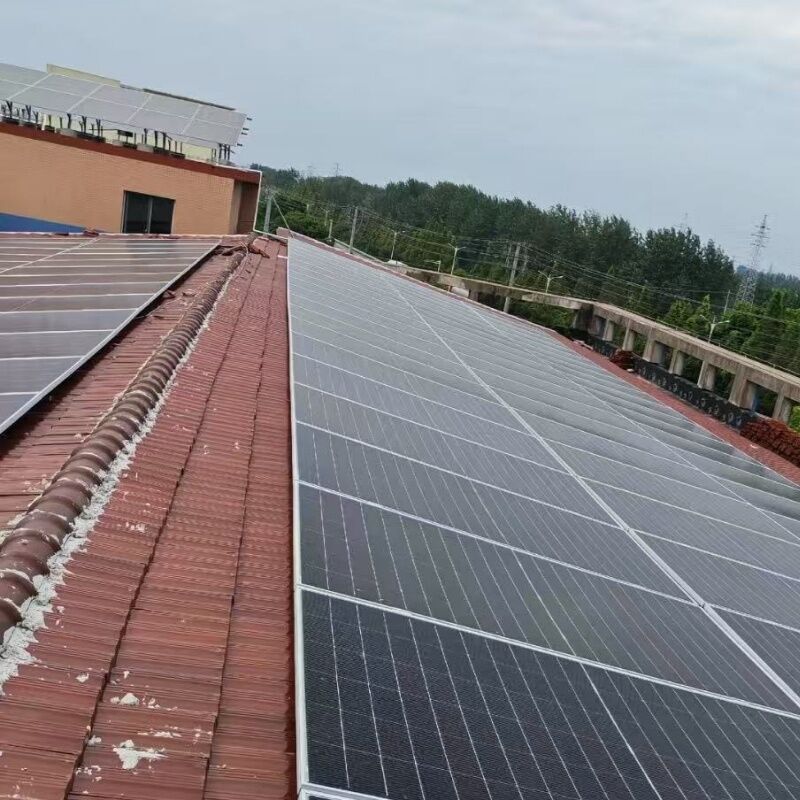 Bracket pemasangan atap panel surya tahan lama dengan penjepit jahitan berdiri serbaguna untuk atap trapezoid bergelombang dan timah Mudah dipasang