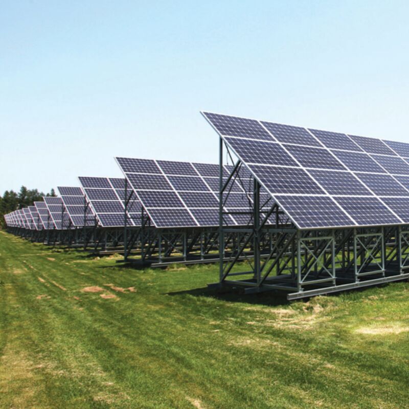 Braket Pemasangan Surya Ground tugas berat yang menampilkan rel penyangga aluminium ekstrusi dan kaki pemasangan yang dapat disesuaikan untuk penyelarasan yang presisi