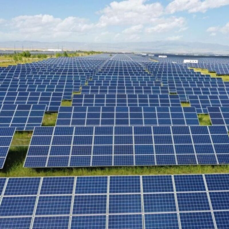 Braket Pemasangan Surya Ground dengan pelat jangkar yang dapat disesuaikan untuk modifikasi di lokasi yang mudah dan penempatan array surya yang fleksibel