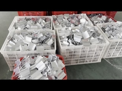 Clamp Pemasangan Panel Surya Atap Logam yang Disesuaikan Kekuatan Tinggi